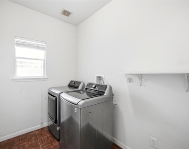 1707 N Highlands Crossing - Photo Thumbnail 35