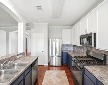 1707 N Highlands Crossing - Photo Thumbnail 21