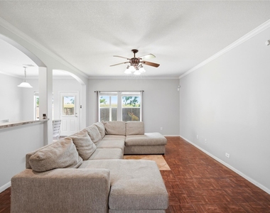 1707 N Highlands Crossing - Photo Thumbnail 13