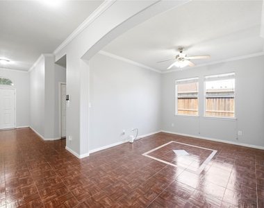 1707 N Highlands Crossing - Photo Thumbnail 10