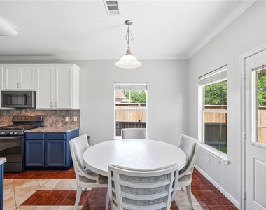 1707 N Highlands Crossing - Photo Thumbnail 17