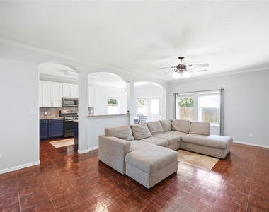 1707 N Highlands Crossing - Photo Thumbnail 12