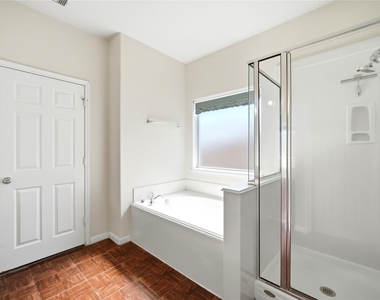 1707 N Highlands Crossing - Photo Thumbnail 28