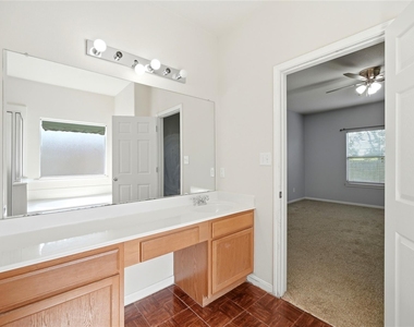 1707 N Highlands Crossing - Photo Thumbnail 26