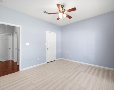 1707 N Highlands Crossing - Photo Thumbnail 31
