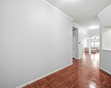 1707 N Highlands Crossing - Photo Thumbnail 7