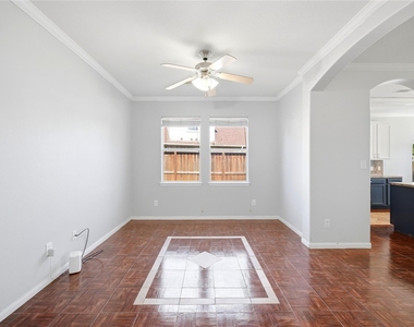 1707 N Highlands Crossing - Photo Thumbnail 9