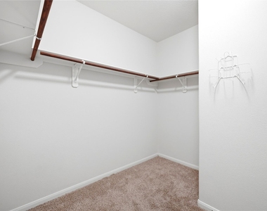 1707 N Highlands Crossing - Photo Thumbnail 29