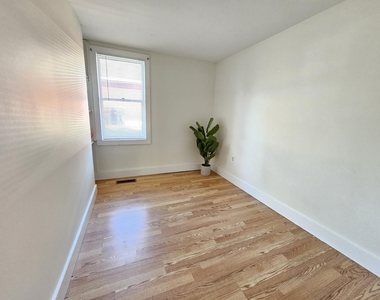 117a Lowell - Photo Thumbnail 13