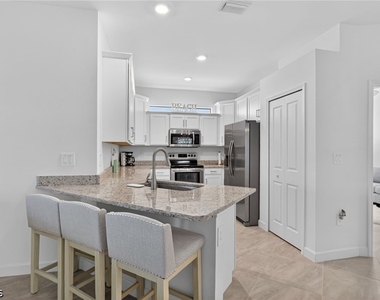 14001 Hunter Oak Drive - Photo Thumbnail 7