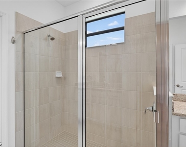 14008 Hunter Oak Drive - Photo Thumbnail 17