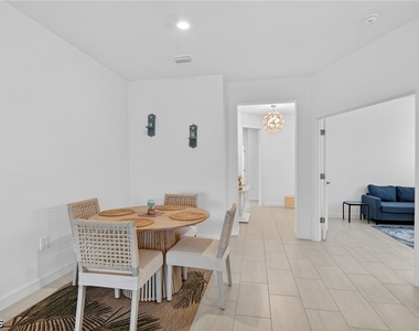 14008 Hunter Oak Drive - Photo Thumbnail 12