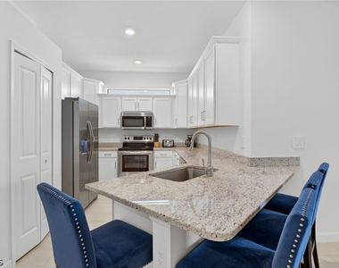 14008 Hunter Oak Drive - Photo Thumbnail 10