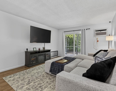 120 Fisherville - Photo Thumbnail 6