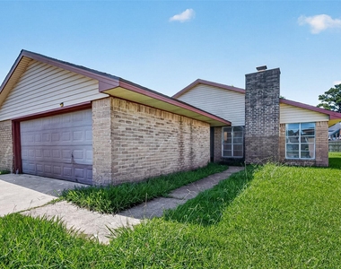2223 Courtney Ct - Photo Thumbnail 2