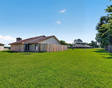 2223 Courtney Ct - Photo Thumbnail 29