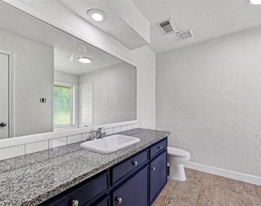 2223 Courtney Ct - Photo Thumbnail 19