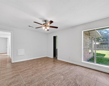 2223 Courtney Ct - Photo Thumbnail 16