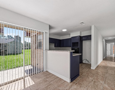 2223 Courtney Ct - Photo Thumbnail 5