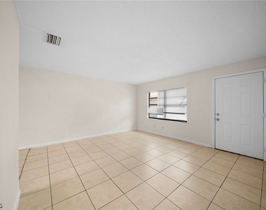 5551 5th Avenue - Photo Thumbnail 3