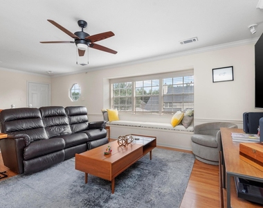 22007 Crossbrook Drive - Photo Thumbnail 29