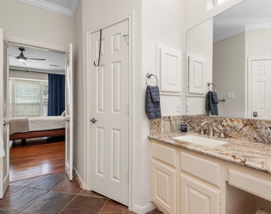 22007 Crossbrook Drive - Photo Thumbnail 25