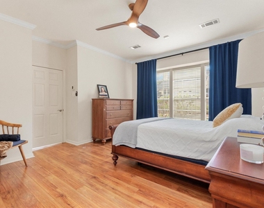 22007 Crossbrook Drive - Photo Thumbnail 22
