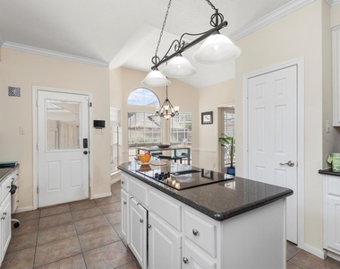 22007 Crossbrook Drive - Photo Thumbnail 16