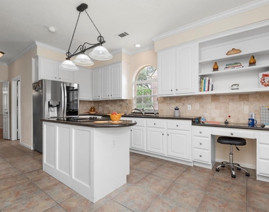 22007 Crossbrook Drive - Photo Thumbnail 19