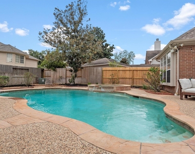 22007 Crossbrook Drive - Photo Thumbnail 42