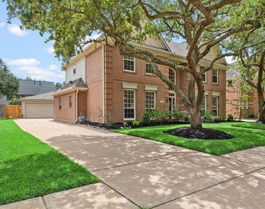 22007 Crossbrook Drive - Photo Thumbnail 1