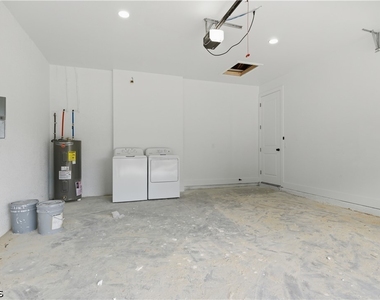 4787 Golfview Boulevard - Photo Thumbnail 10