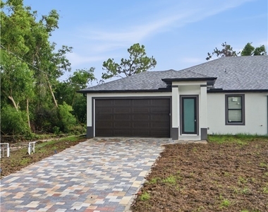 4787 Golfview Boulevard - Photo Thumbnail 12