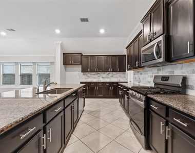 134 S Bearkat Court - Photo Thumbnail 6