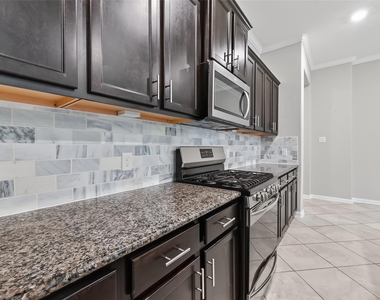 134 S Bearkat Court - Photo Thumbnail 10