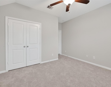 134 S Bearkat Court - Photo Thumbnail 18