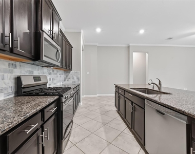 134 S Bearkat Court - Photo Thumbnail 9