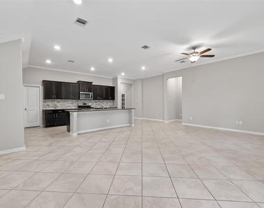 134 S Bearkat Court - Photo Thumbnail 13
