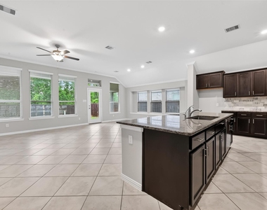 134 S Bearkat Court - Photo Thumbnail 5