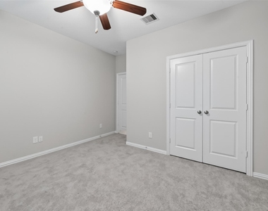 134 S Bearkat Court - Photo Thumbnail 23