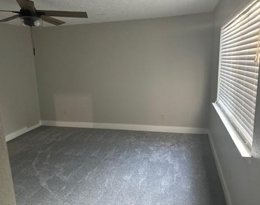 3415 Wingdale Court - Photo Thumbnail 10