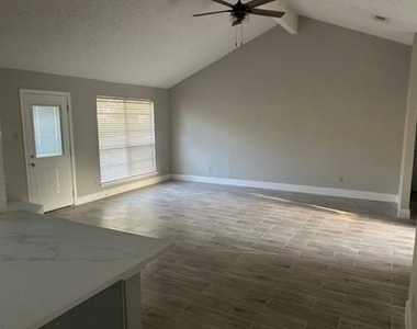 3415 Wingdale Court - Photo Thumbnail 6