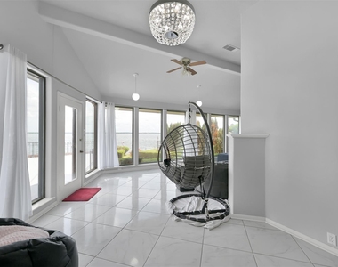 35 Lakeview Village - Photo Thumbnail 14
