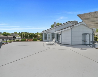 35 Lakeview Village - Photo Thumbnail 31