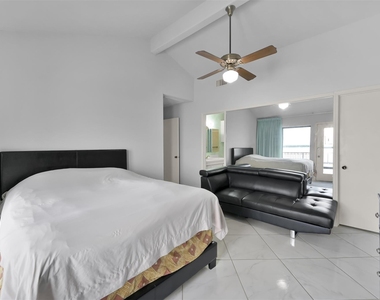 35 Lakeview Village - Photo Thumbnail 22