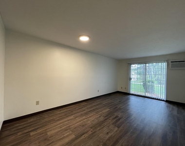 379 Huse - Photo Thumbnail 19