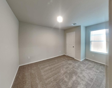 10511 Varmus Drive - Photo Thumbnail 11