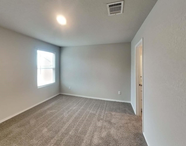 10511 Varmus Drive - Photo Thumbnail 5