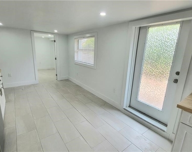 10671 Hampton Street - Photo Thumbnail 6