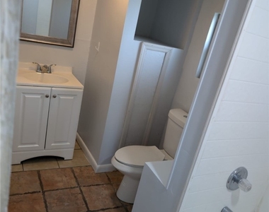 111 Palmetto Lane W - Photo Thumbnail 11